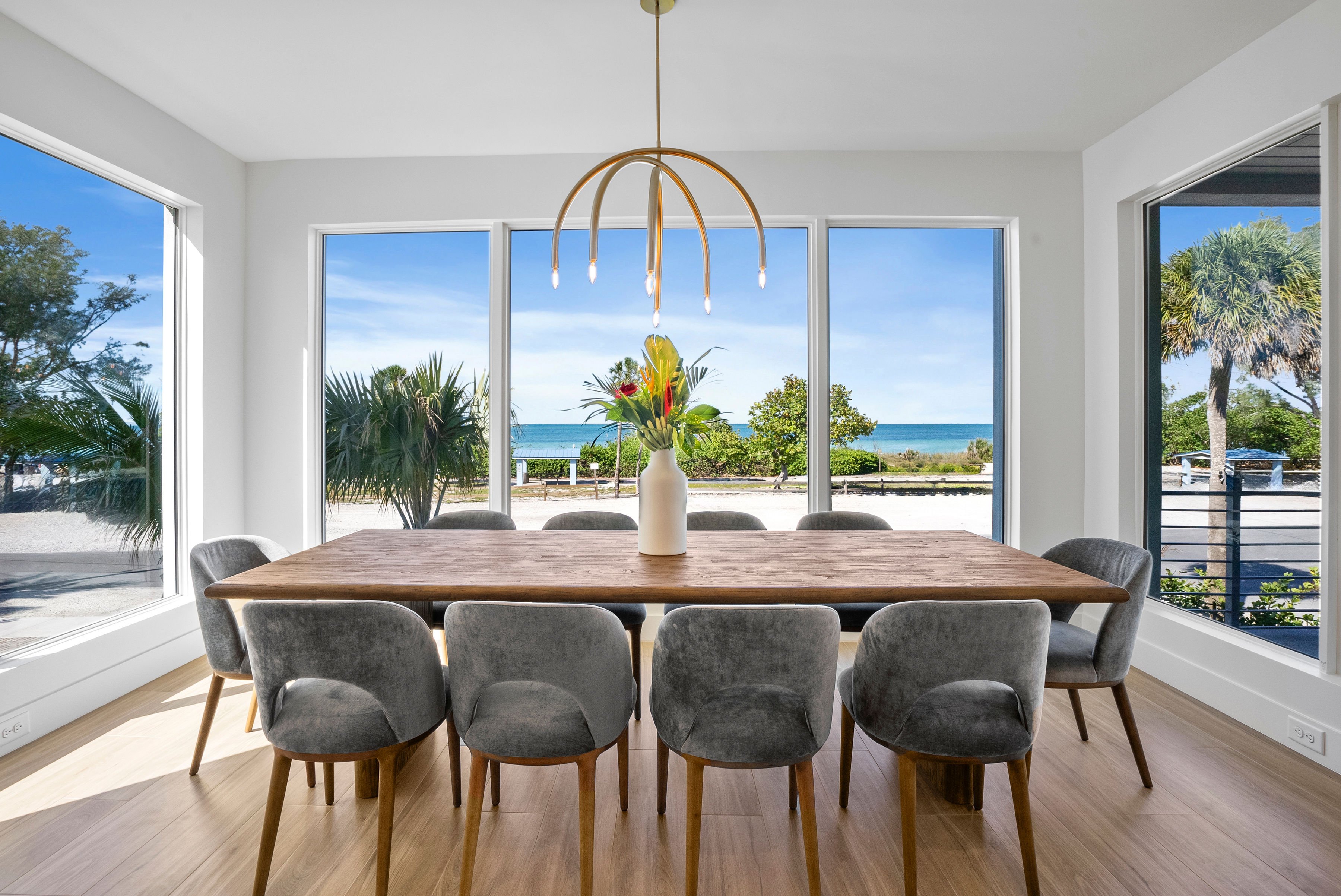 301 N Bay 11