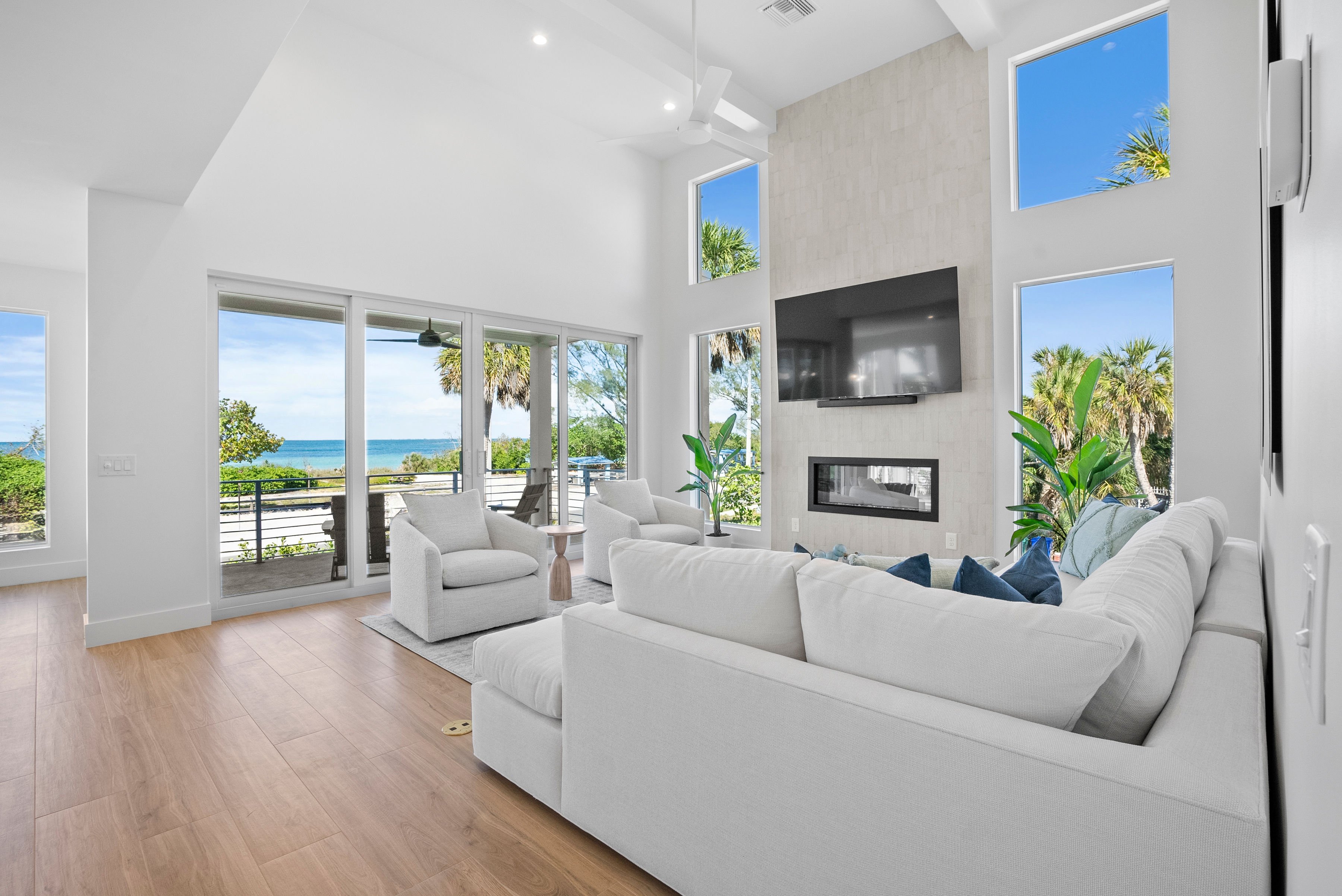 301 N Bay 14