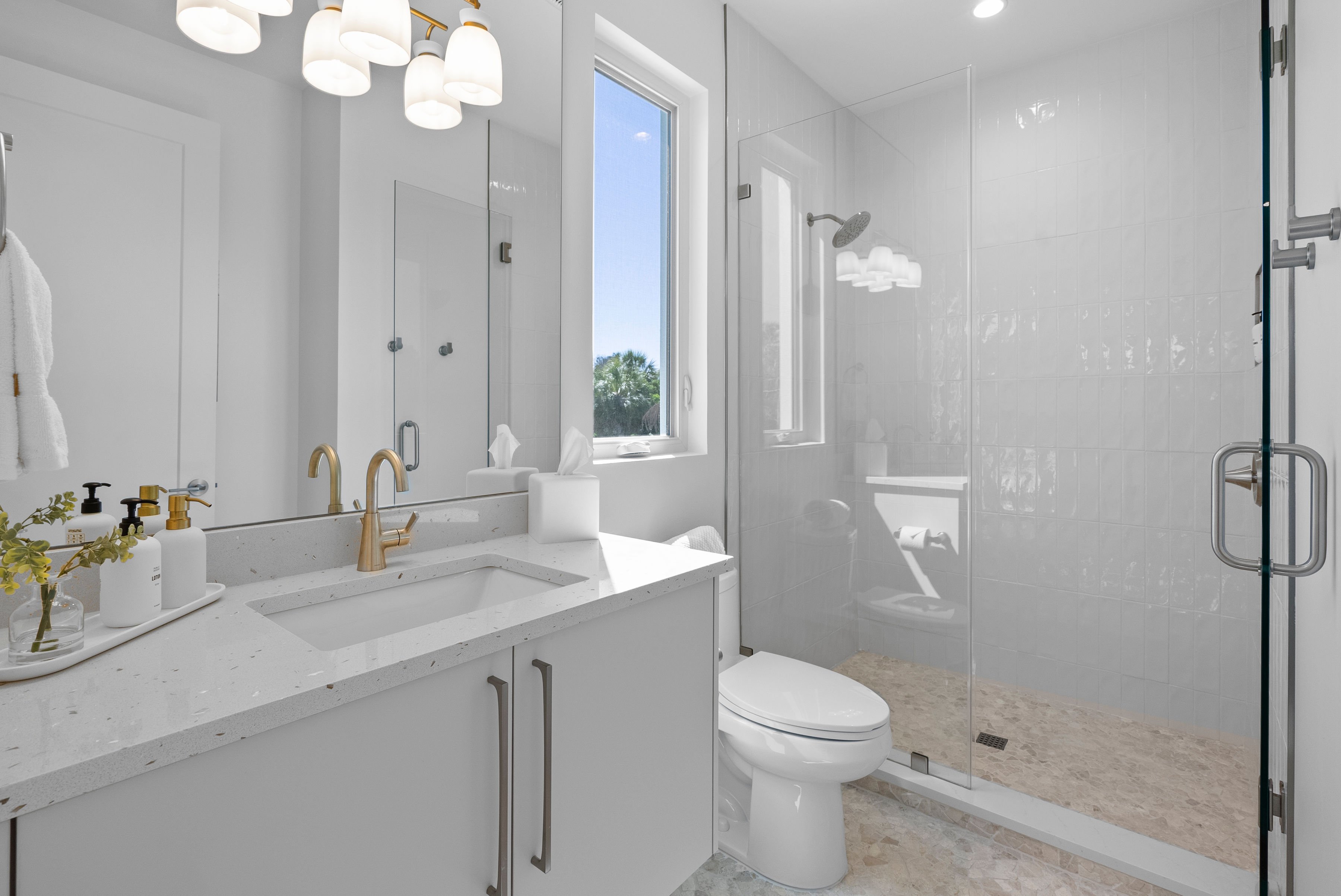 301 N Bay 18