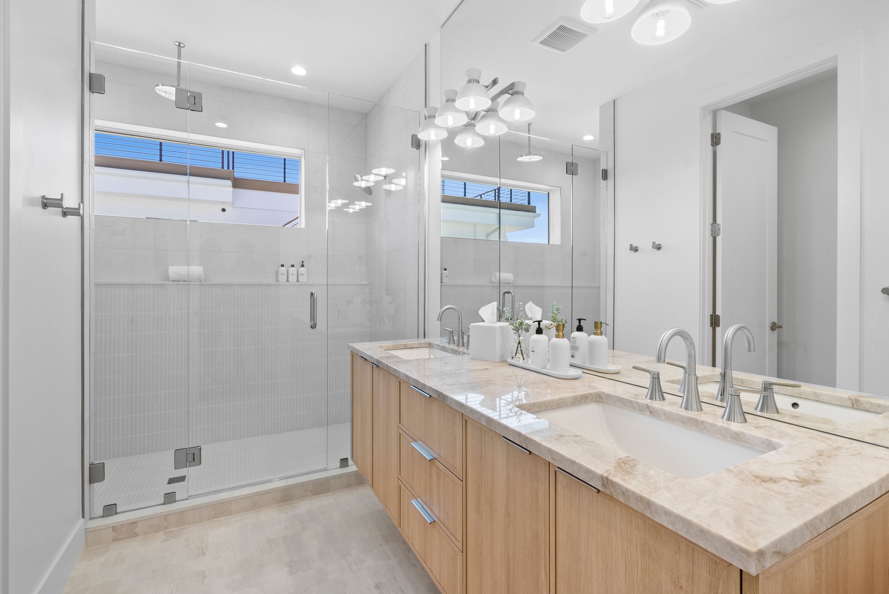 301 N Bay 21