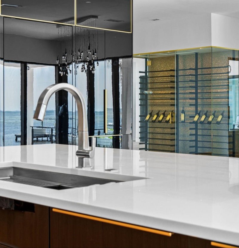 15-web-or-mls-3801 Bayshore Blvd NE Final-15-1