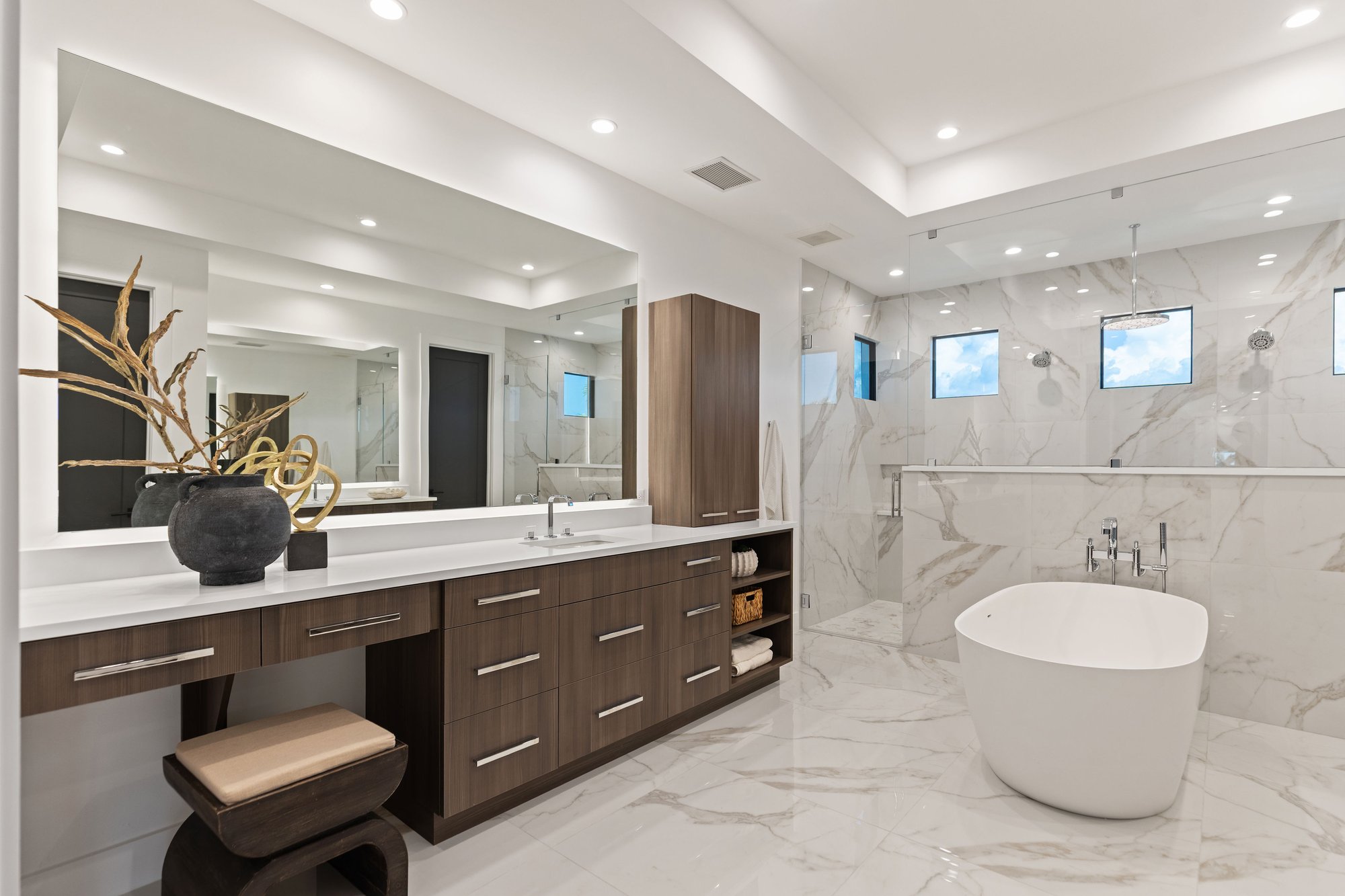 2087 Michigan 18 2087 Michigan 18